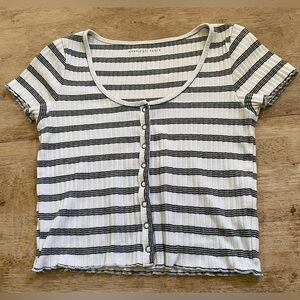 American Eagle Women’s Sz‎ XS White/Black Stripe Snap Front Baby Doll Tee
